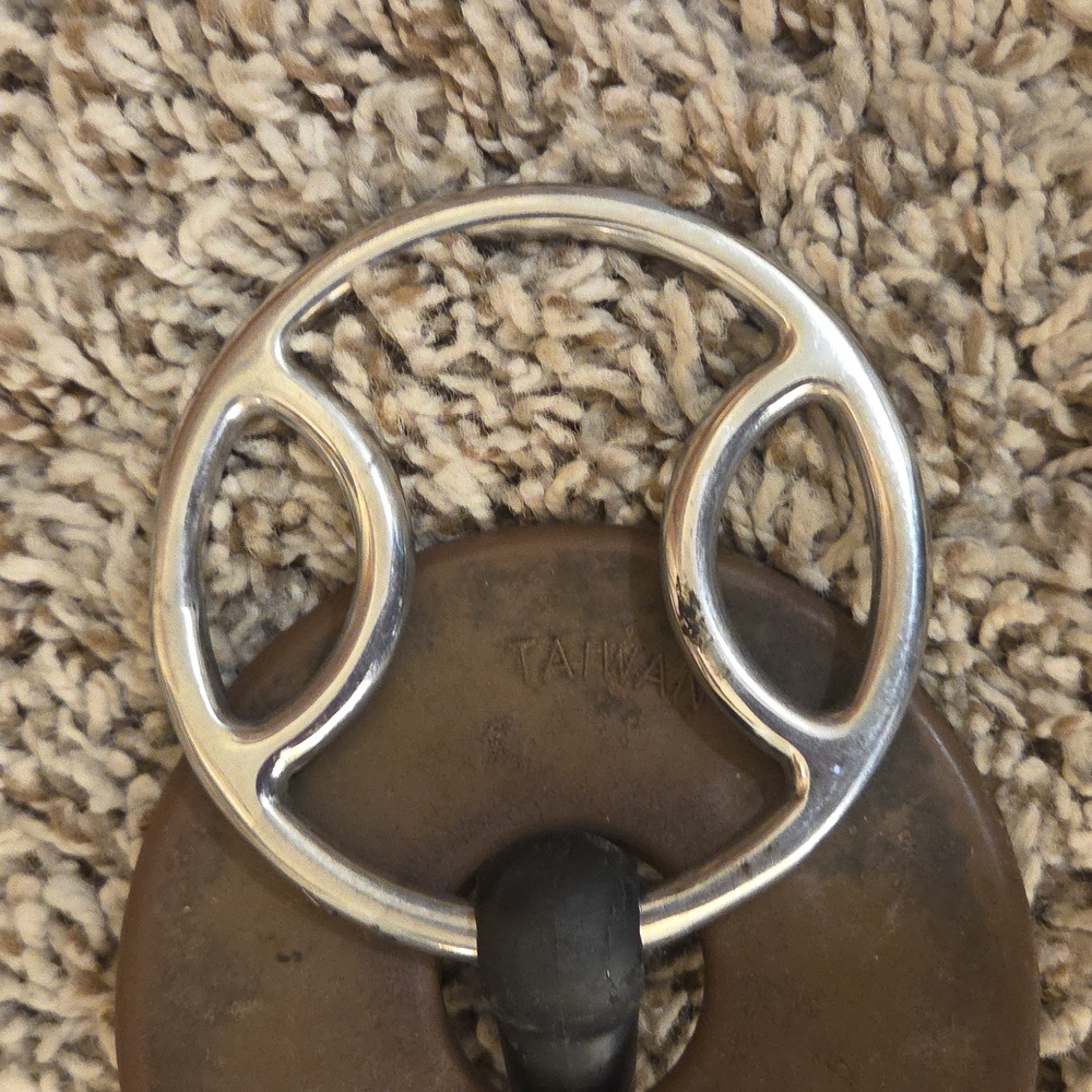 Bevel French Link Rubber Horse Bit - Picture 2 of 5